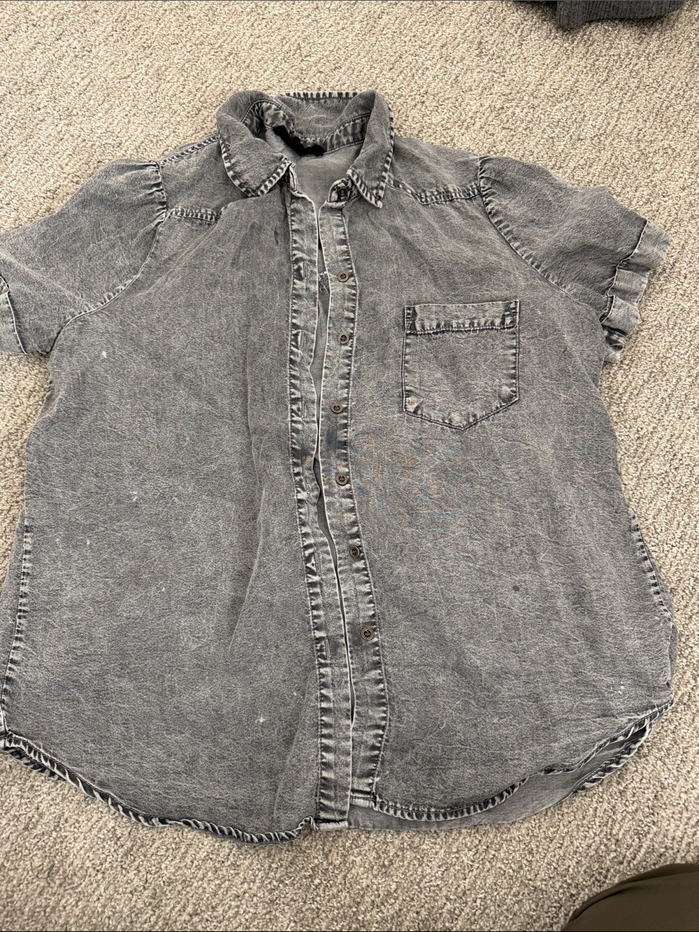 Jane and Delancey Washed Gray Short-Sleeve Button-Up Shirt
